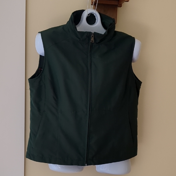Dark Green High Collar Sleeveless Vest - Picture 1 of 8